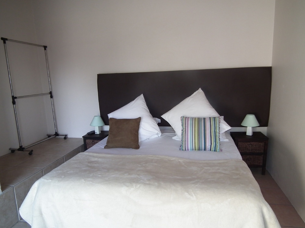 Economy Cottage (with S/C) photo 1