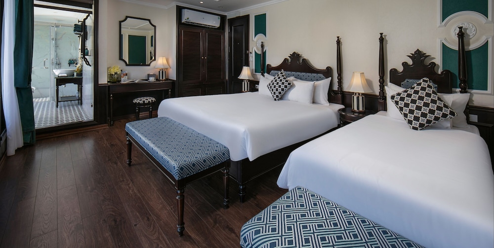 Senior Family Suite Full Ocean View, Upper Floor photo 1