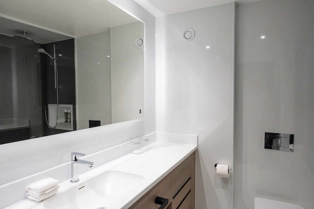 Junior Suite, 1 King Bed with Sofa bed (Super King, Quay View) - Photo 6