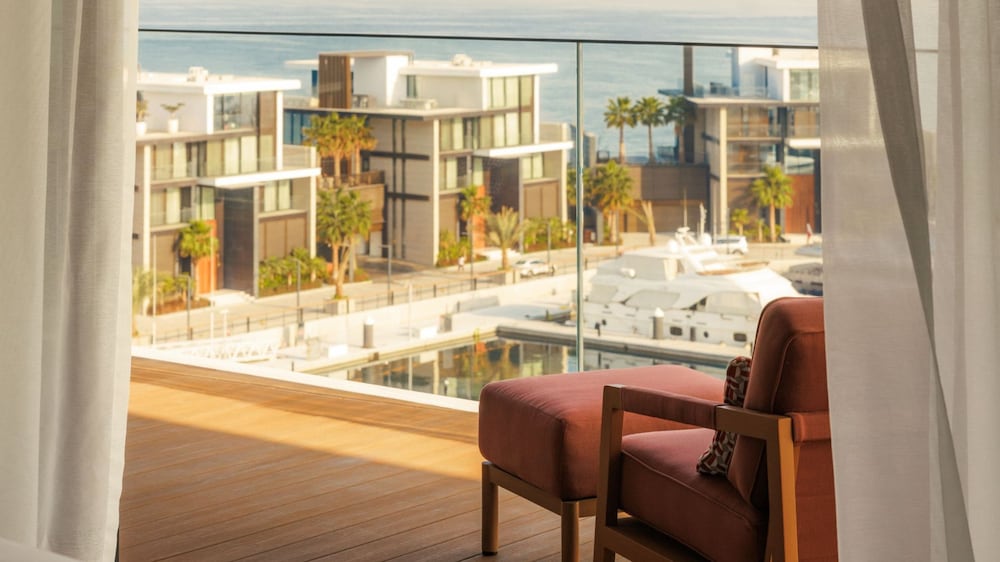 Marina Deluxe Suite - Butler Service, Iliana Pool Club Access, 31 sqm Terrace with Marina Views photo 3