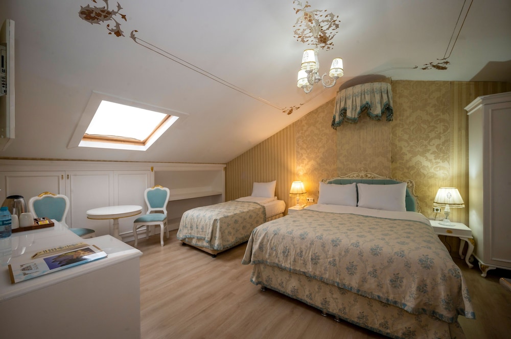 Family Quadruple Room photo 2