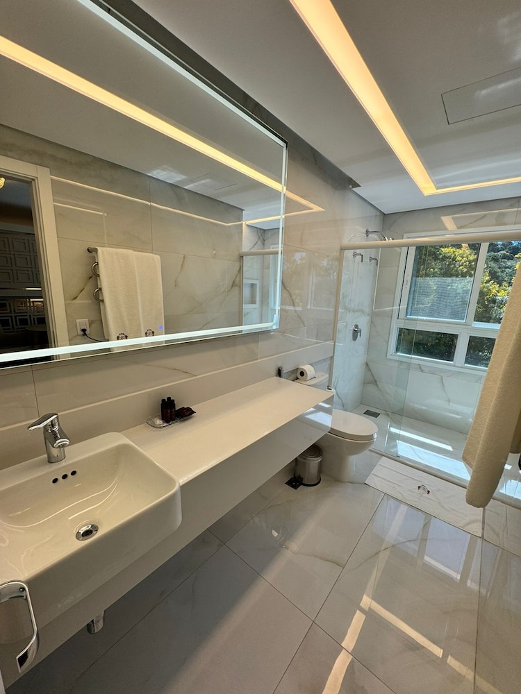 Triple Suite