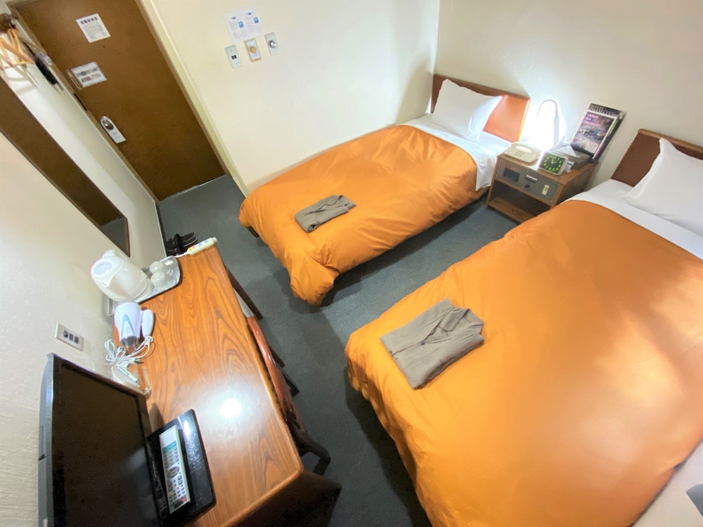 Economy Twin Room, Smoking photo 2