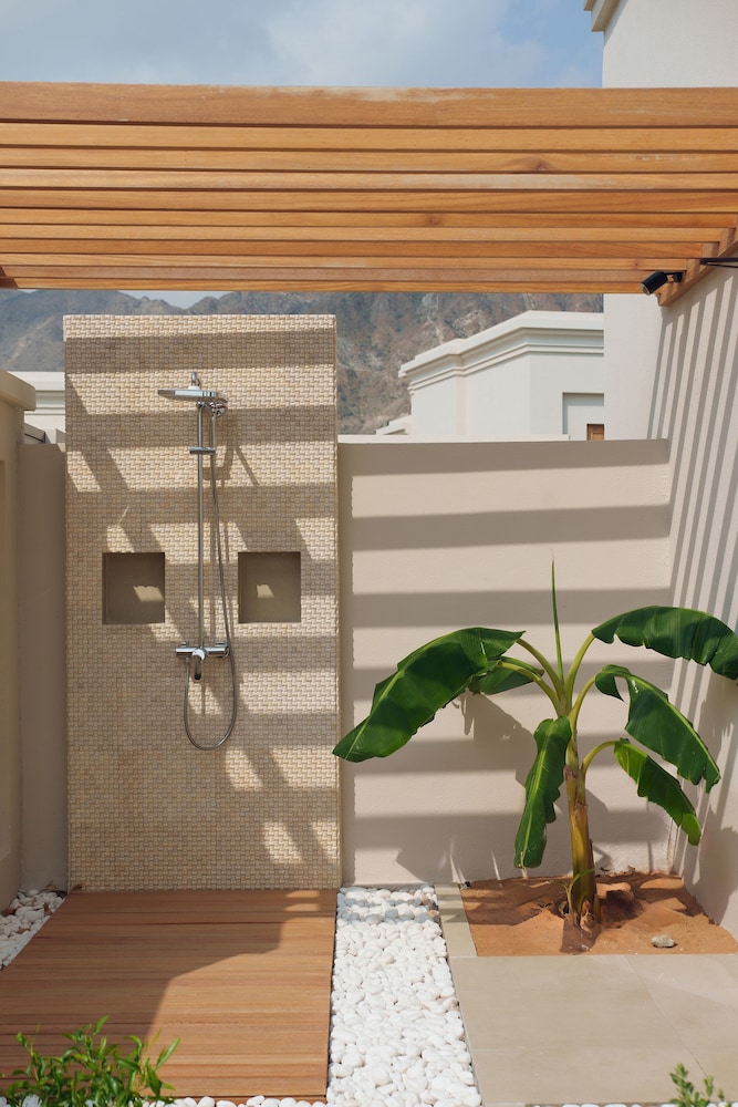 Four-Bedroom Pool Residence, Ocean View photo 2