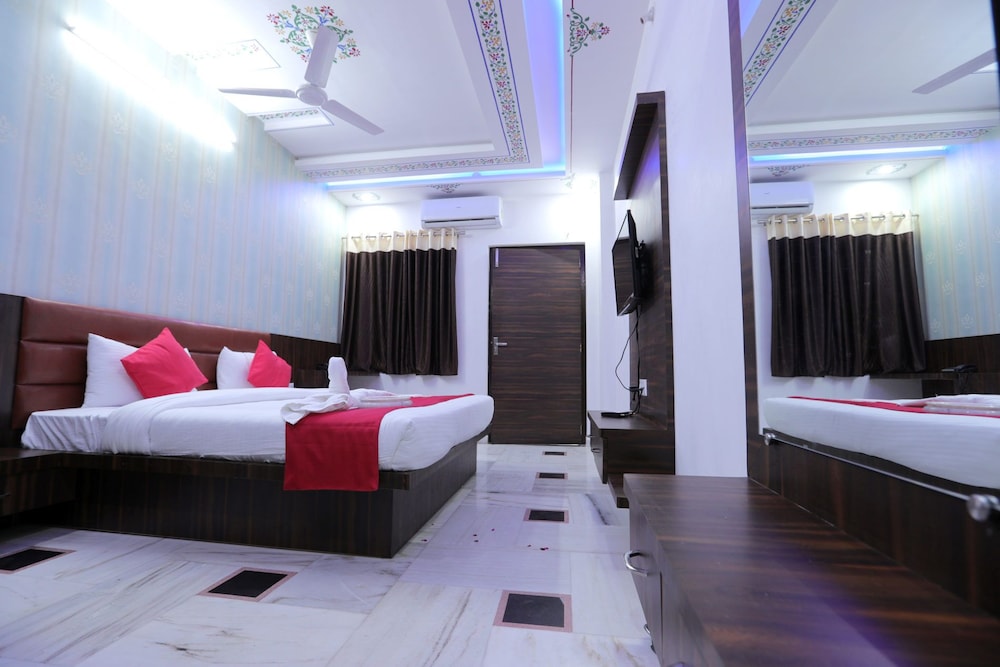Deluxe Double Room, 1 Bedroom, Non Smoking, Hill View