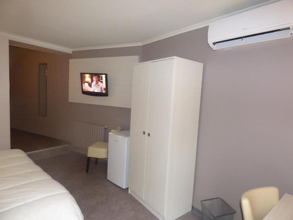 Single Room photo 2