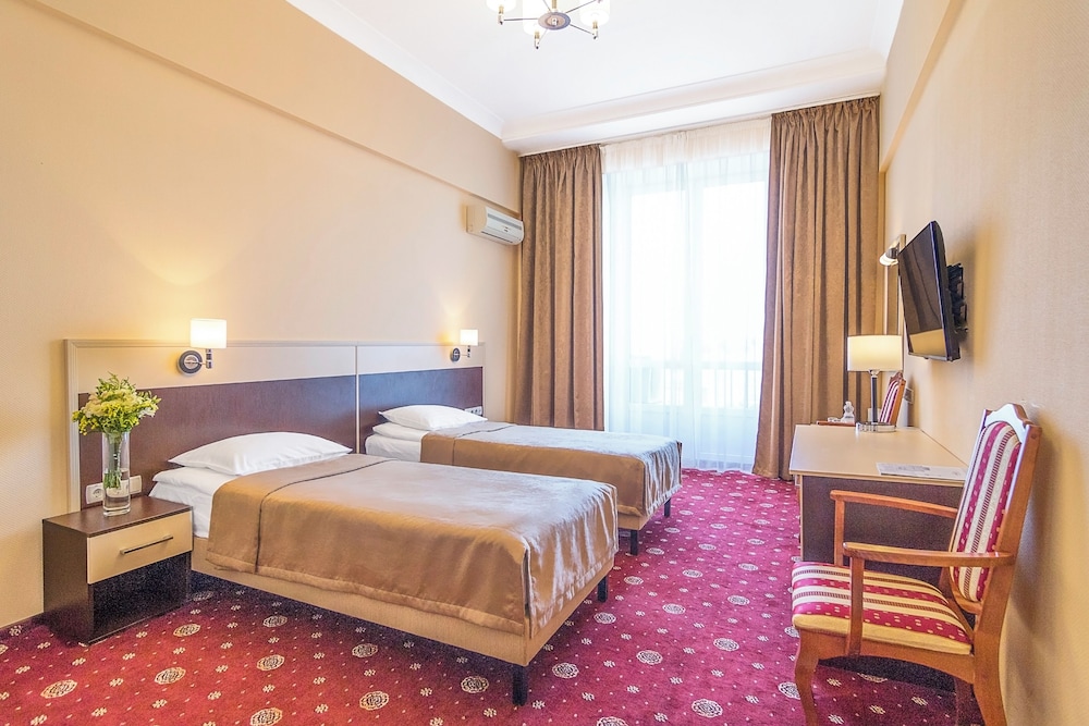 Panoramic Twin Room photo 3