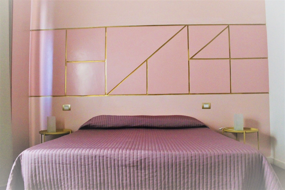 Double or Twin Room, Shared Bathroom photo 3