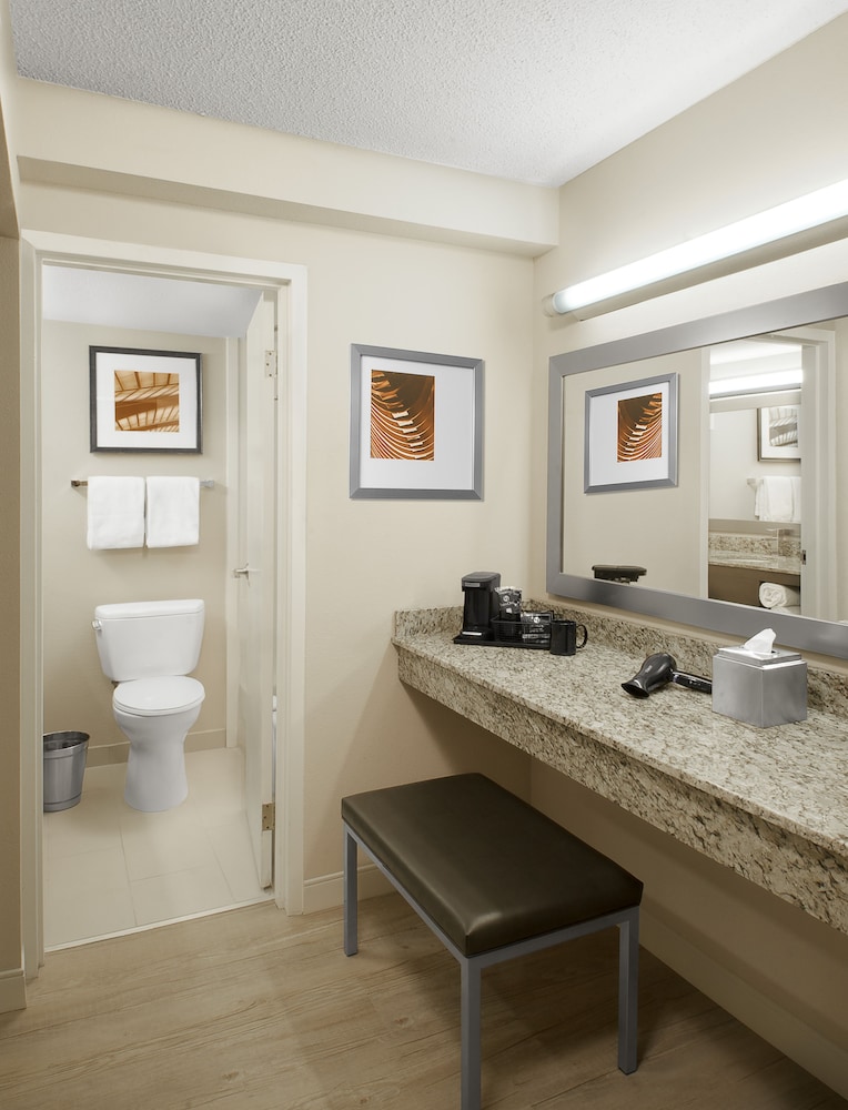 Suite, 1 King Bed (Parlour) - Photo 3
