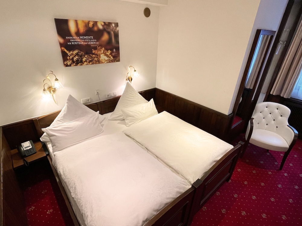 Standard Double Room - Photo 1