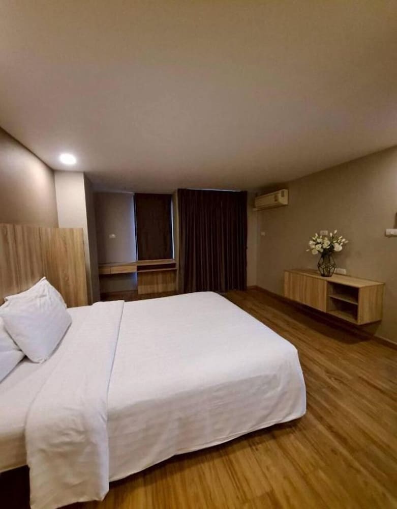 Family Suite with Balcony photo 2