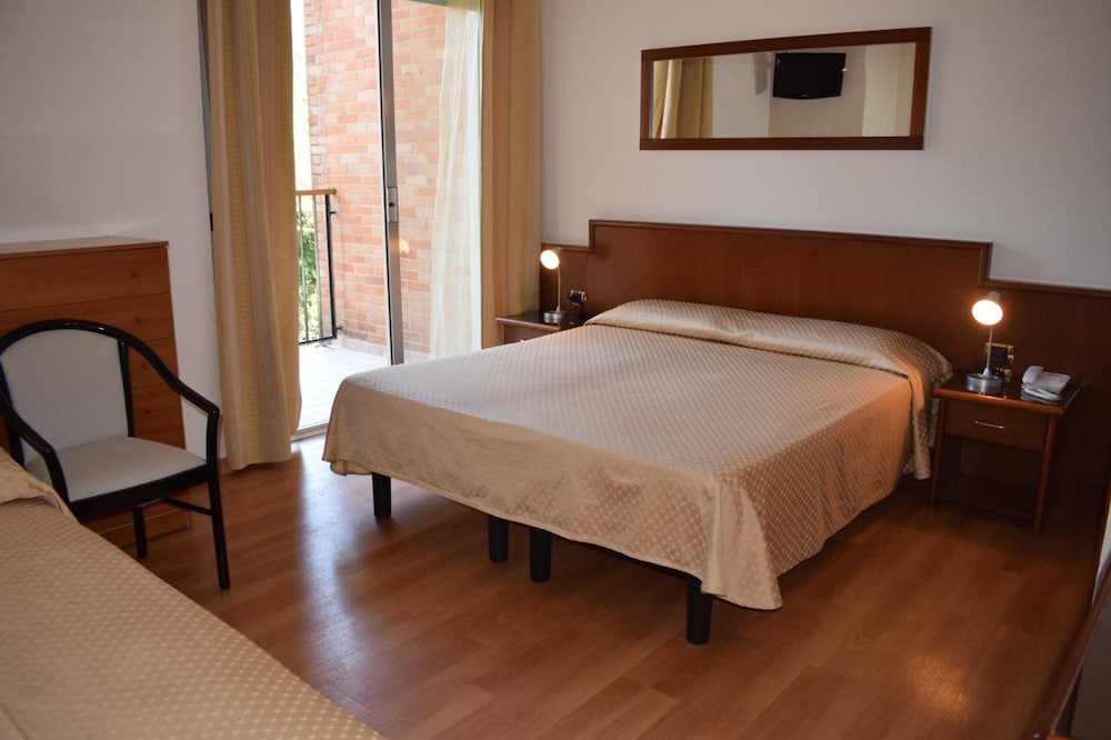 Executive Triple Room, Balcony (2 Adults + 1 Child)