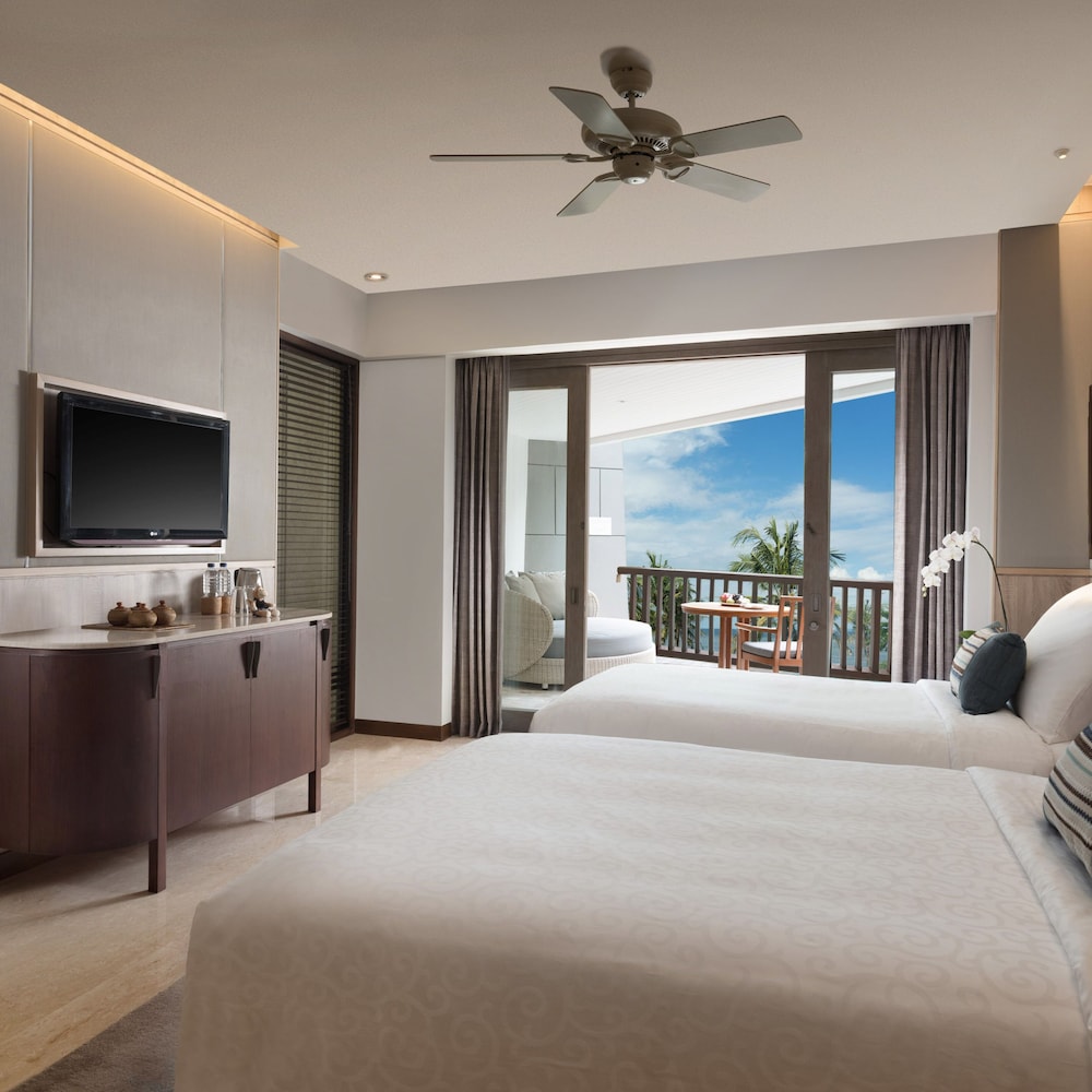 Deluxe Ocean Front Twin - Photo 6