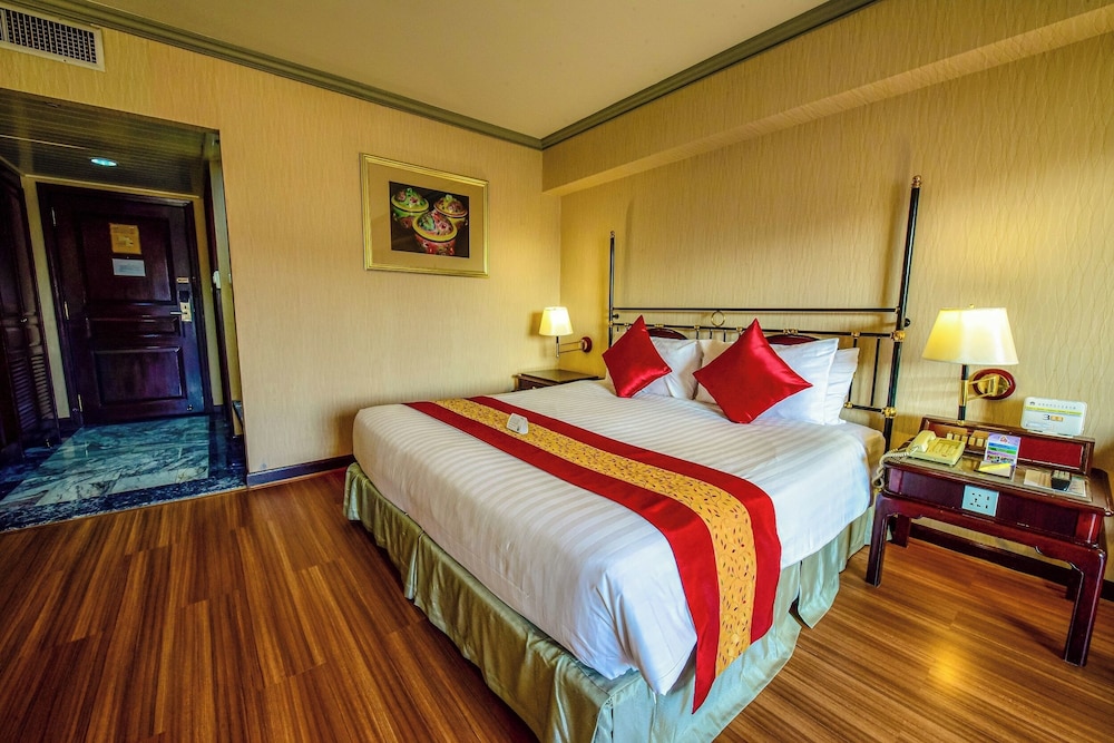 Deluxe Double or Twin Room - Building Wing - Photo 8