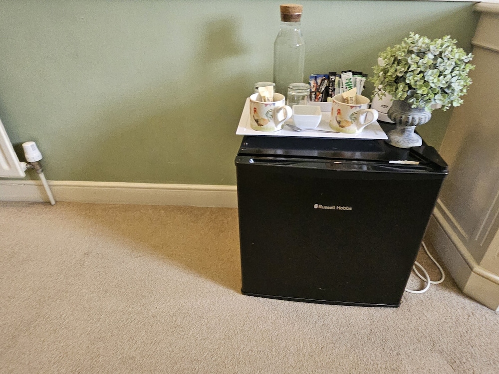 Standard Double Room, Ensuite (Street View) photo 2