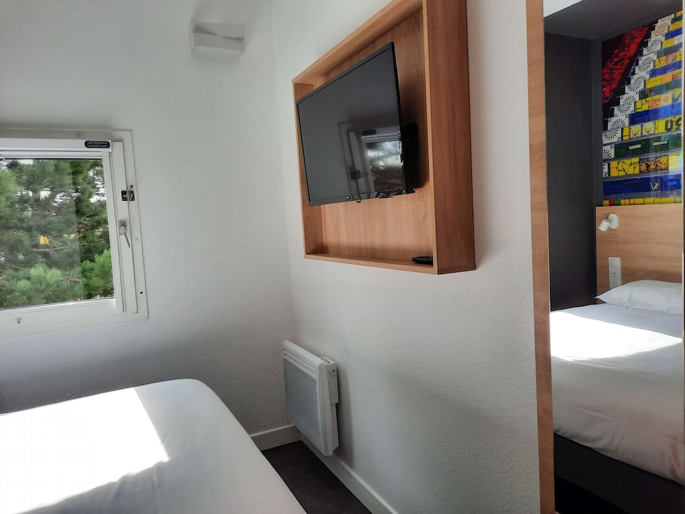 Standard Room, 1 Double Bed - Photo 18