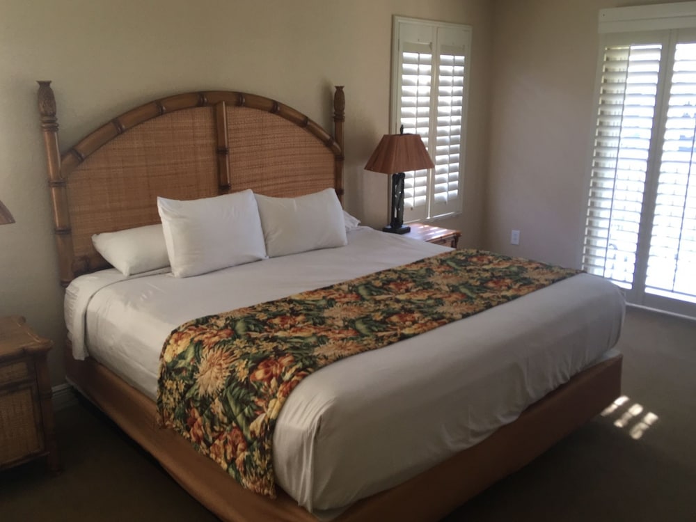 Townhome, 4 Bedrooms Non ADA (3 bath)