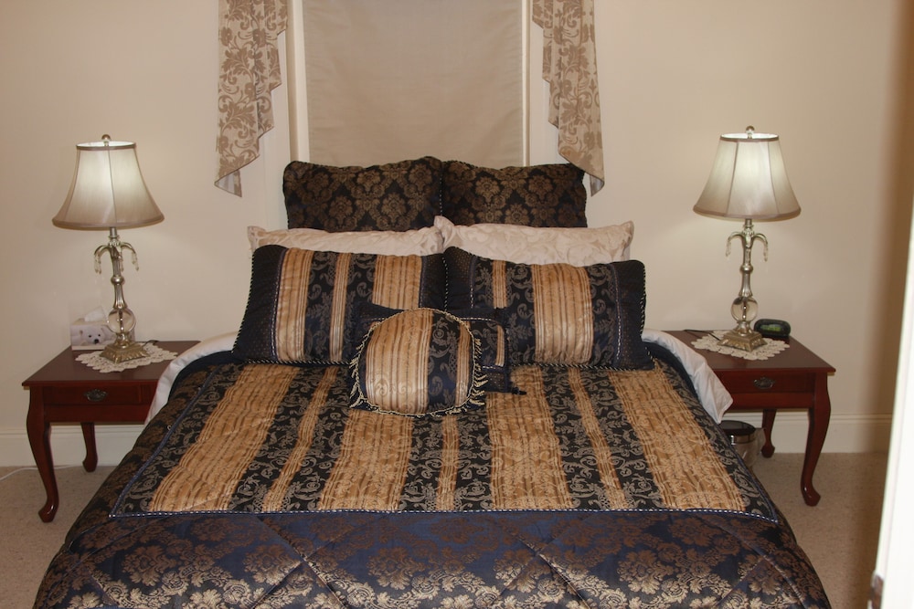 Panoramic Bungalow, 4 Bedrooms, Vineyard View, Garden Area photo 3