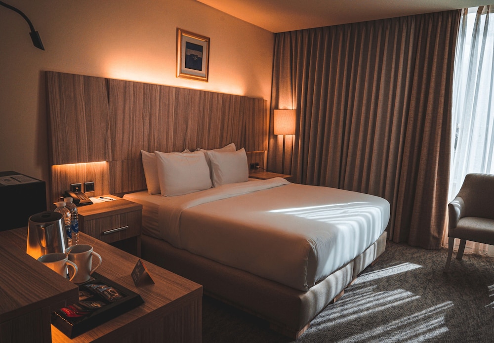 Standard Double Room, 1 King Bed - Photo 1