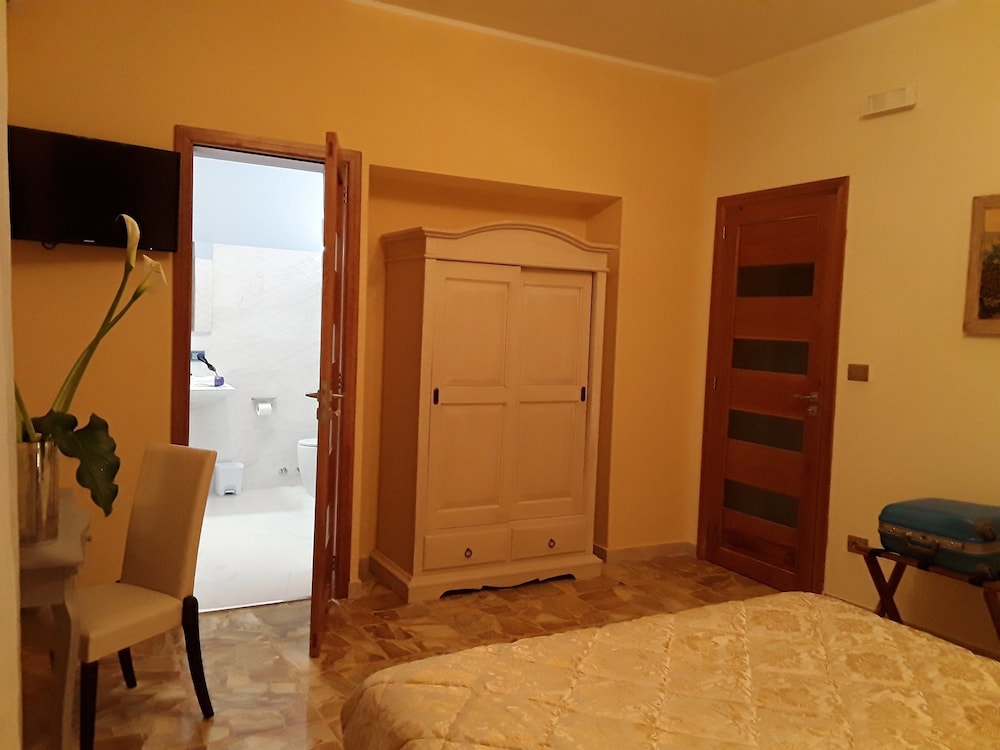 Comfort Triple Room photo 3