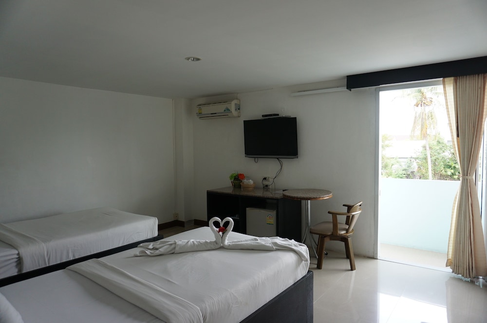 Standard Twin Room photo 3