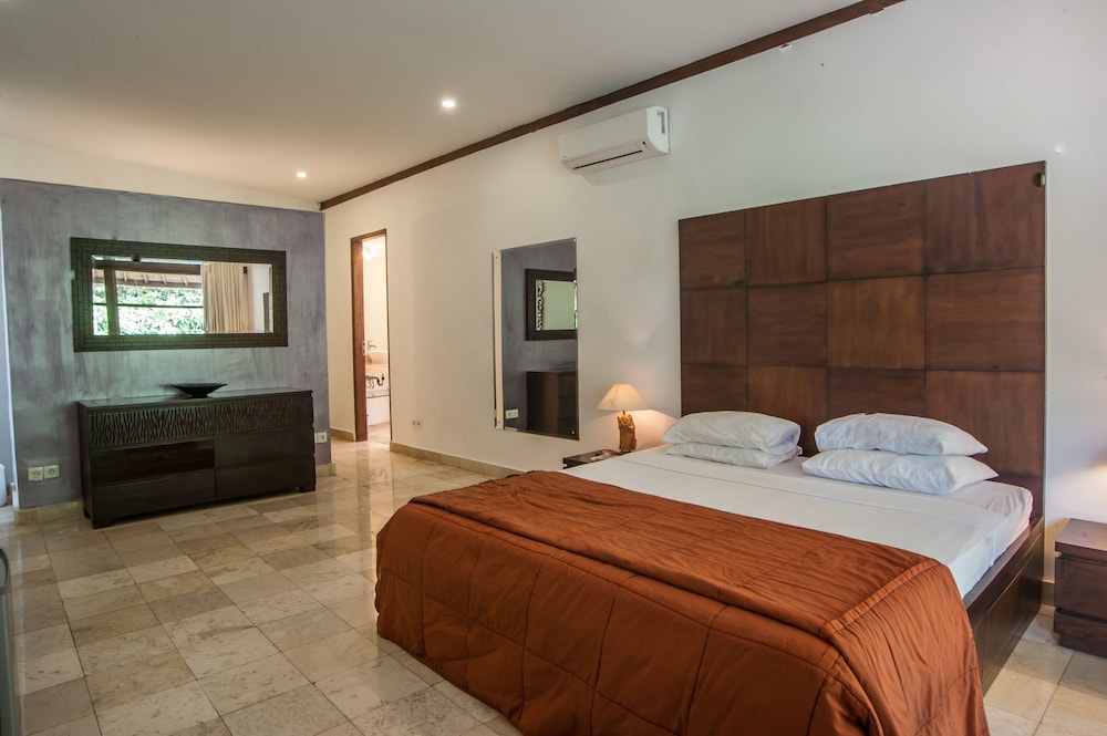 Superior Bungalow - Photo 12