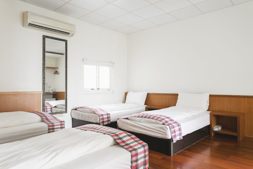 Standard Quadruple Room photo 2