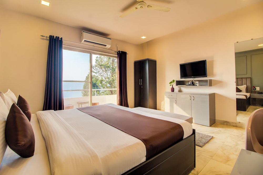 Executive Double Room, Valley View - Photo 6