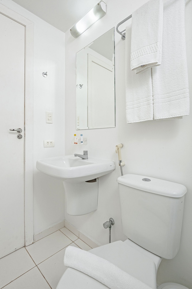 Standard Twin Room, 2 Twin Beds - Photo 2
