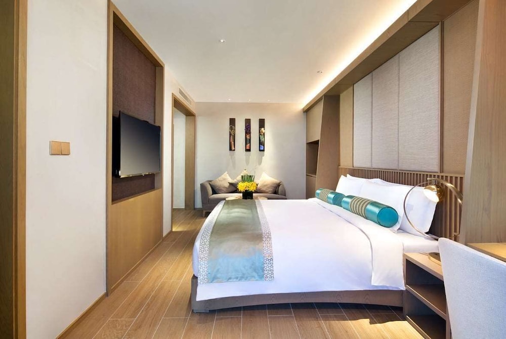 Premium Room, 1 King Bed, Non Smoking, Sea View