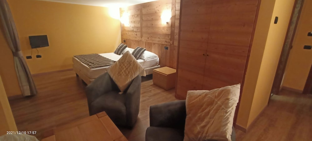 Superior Studio Suite, 1 Bedroom, Mountain View photo 1