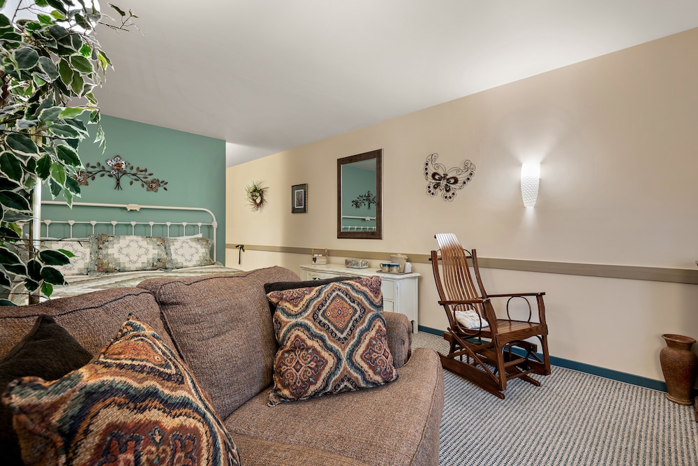 Studio Suite photo 2