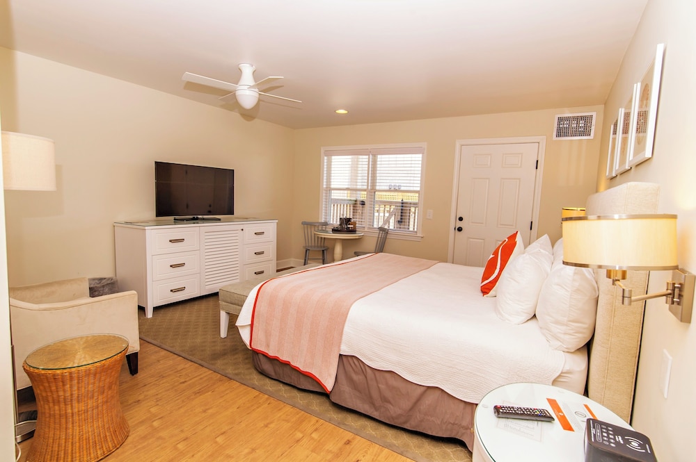 Room, 1 King Bed, Accessible - Photo 3