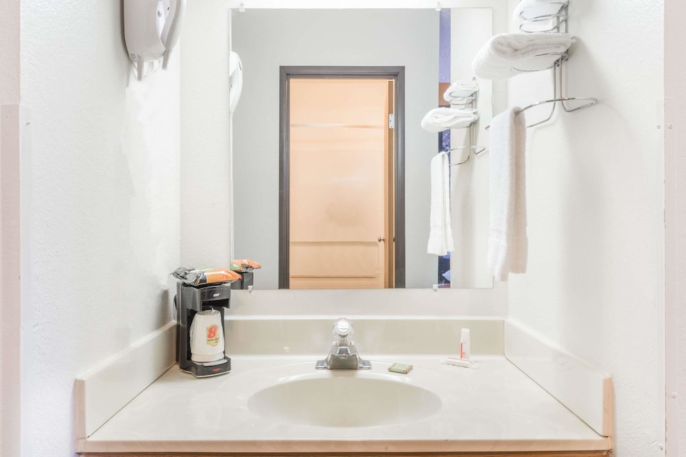 Room, Accessible - Photo 2
