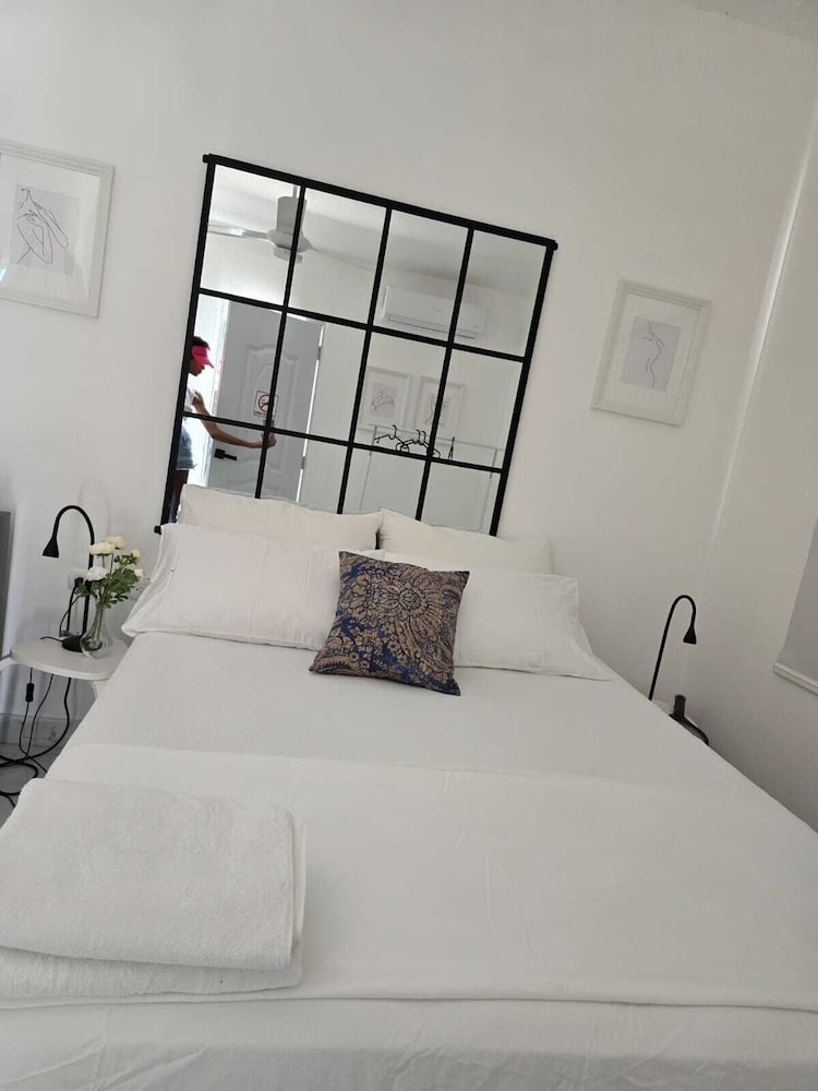 Basic Room, Courtyard View photo 1