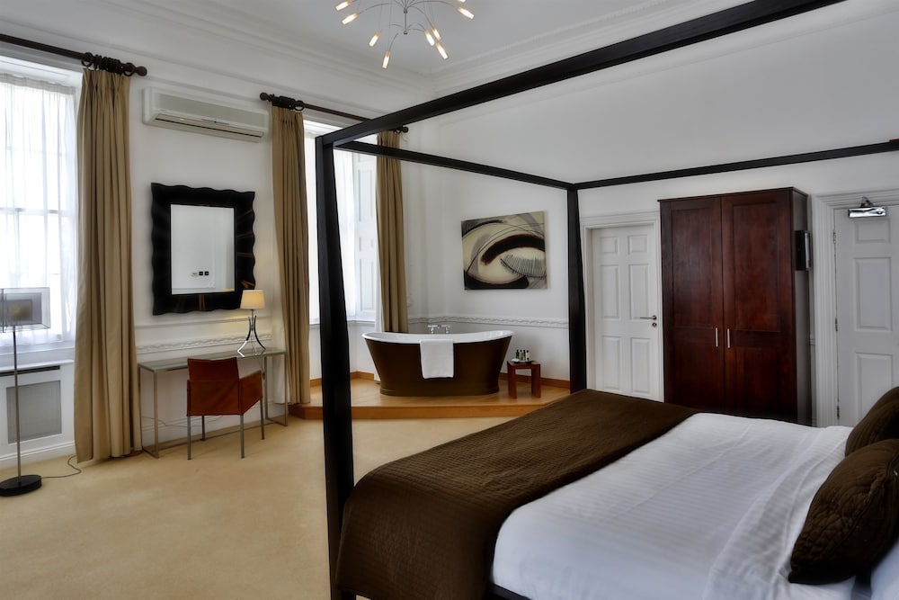Deluxe Room, 1 Double Bed, Non Smoking photo 1