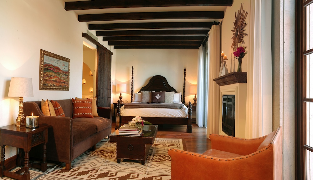 Deluxe Room, 2 Queen Beds - Photo 4