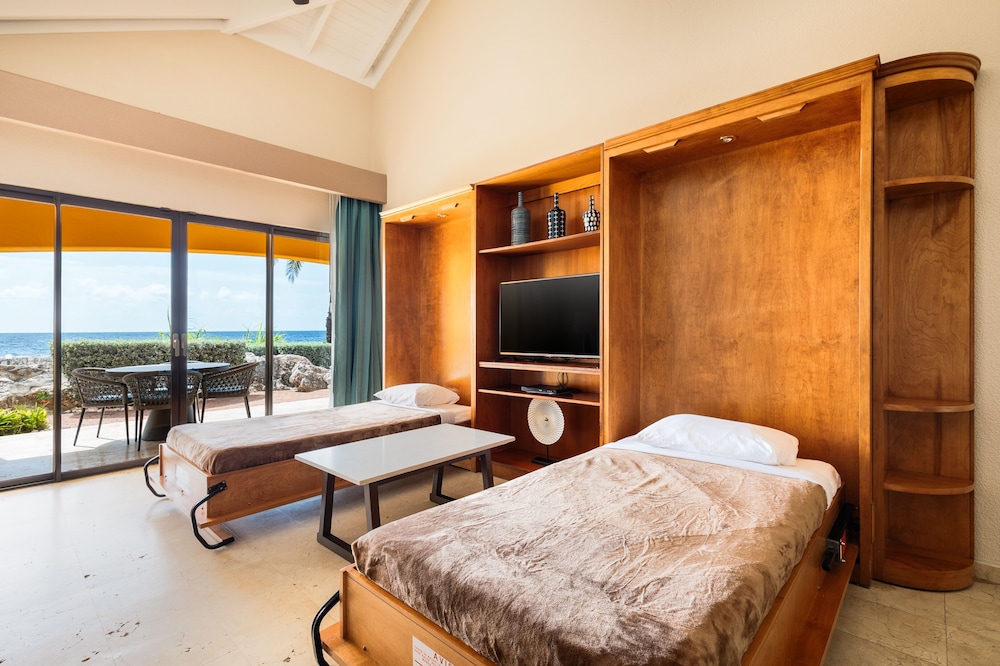Suite, 1 Bedroom, Kitchen, Ocean View - Photo 8