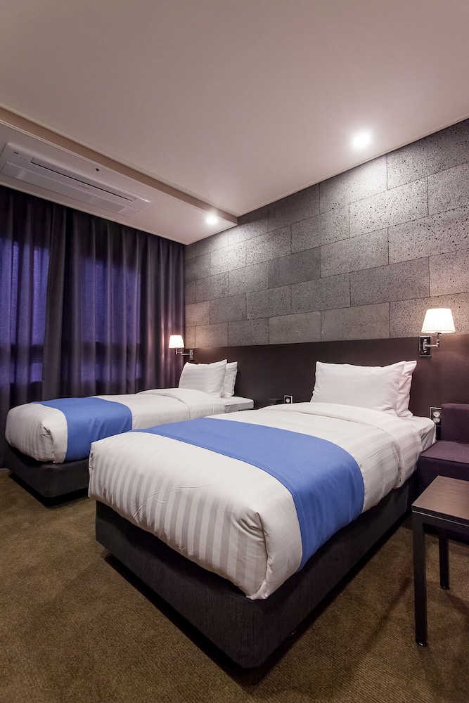 Standard Twin Room photo 3
