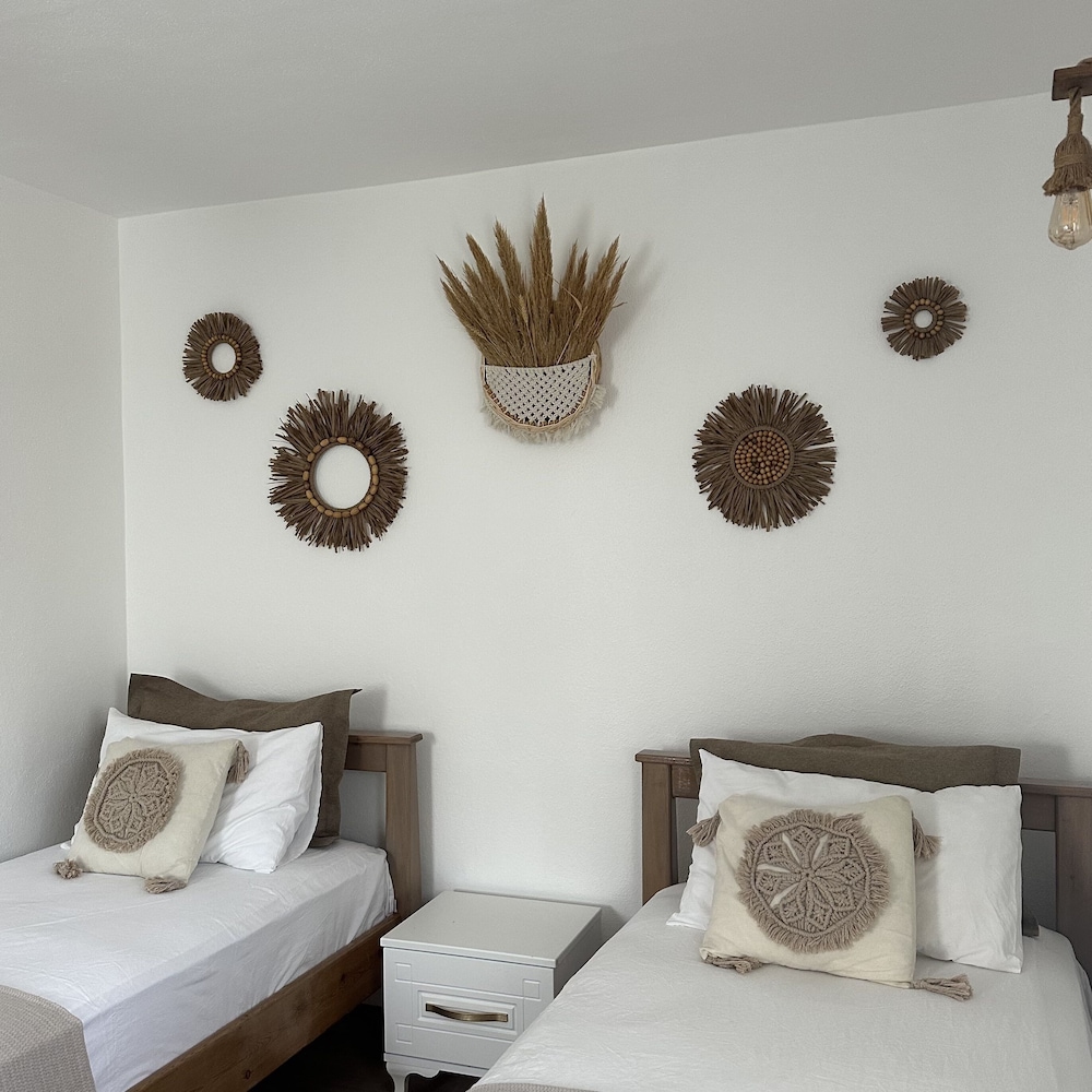 Standard Quadruple Room - Photo 12