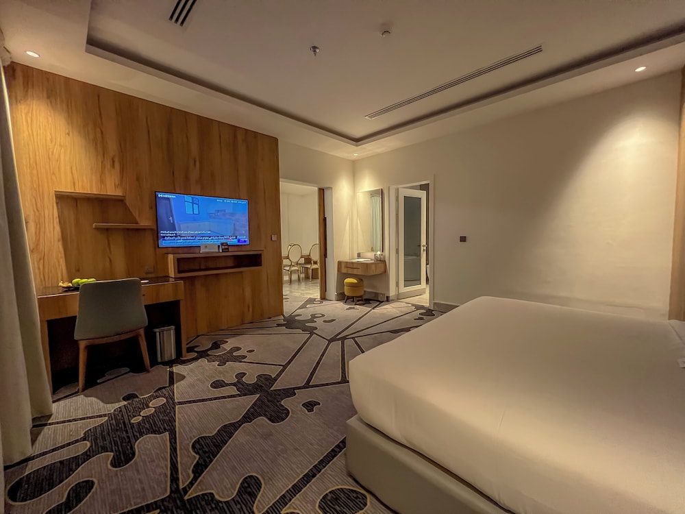 Royal Suite - Photo 7