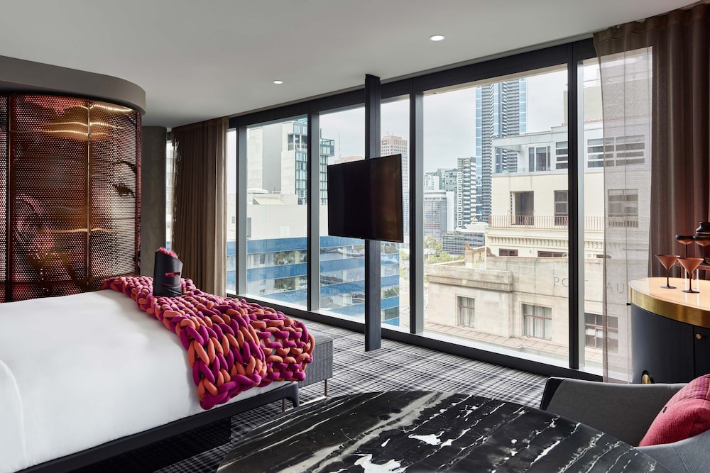 Premier Room, 1 King Bed, Non Smoking (Premier Deluxe)