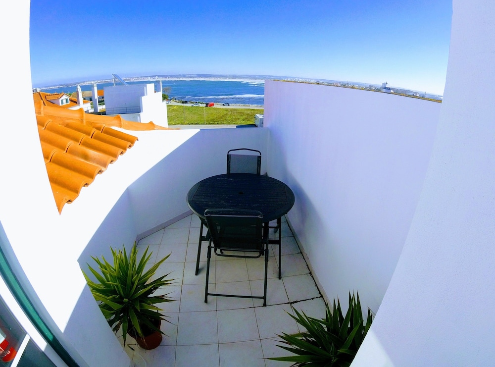Comfort Double Room, 1 Bedroom, Courtyard View, Oceanfront photo 2