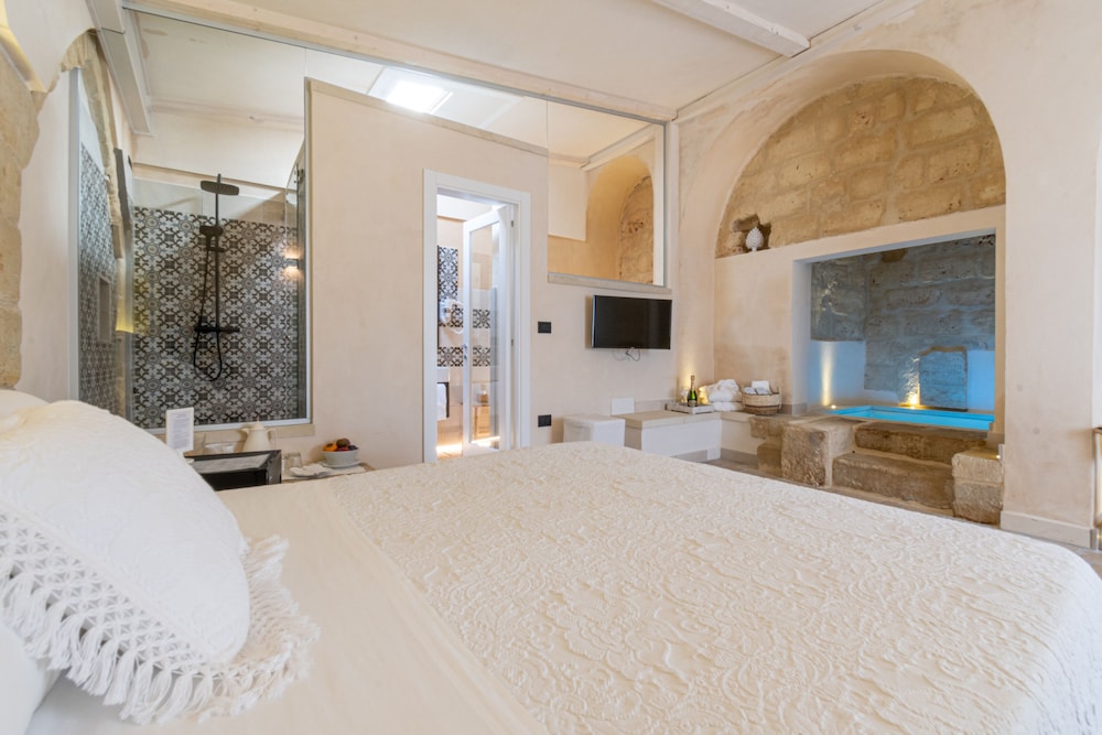 Junior Suite with Private Pool photo 2