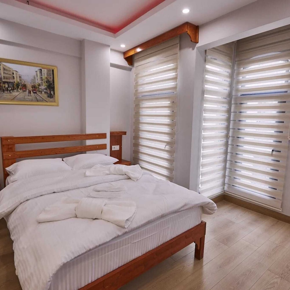 Deluxe Double Room Single Use, City View photo 2