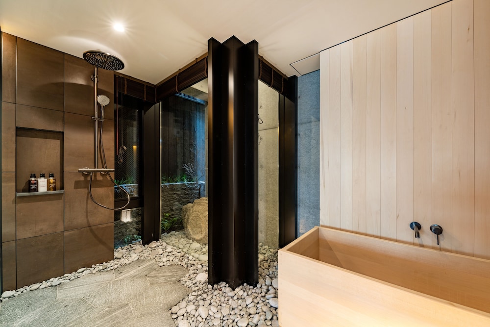 Premium Room, 2 Double Beds (Garden) - Photo 5