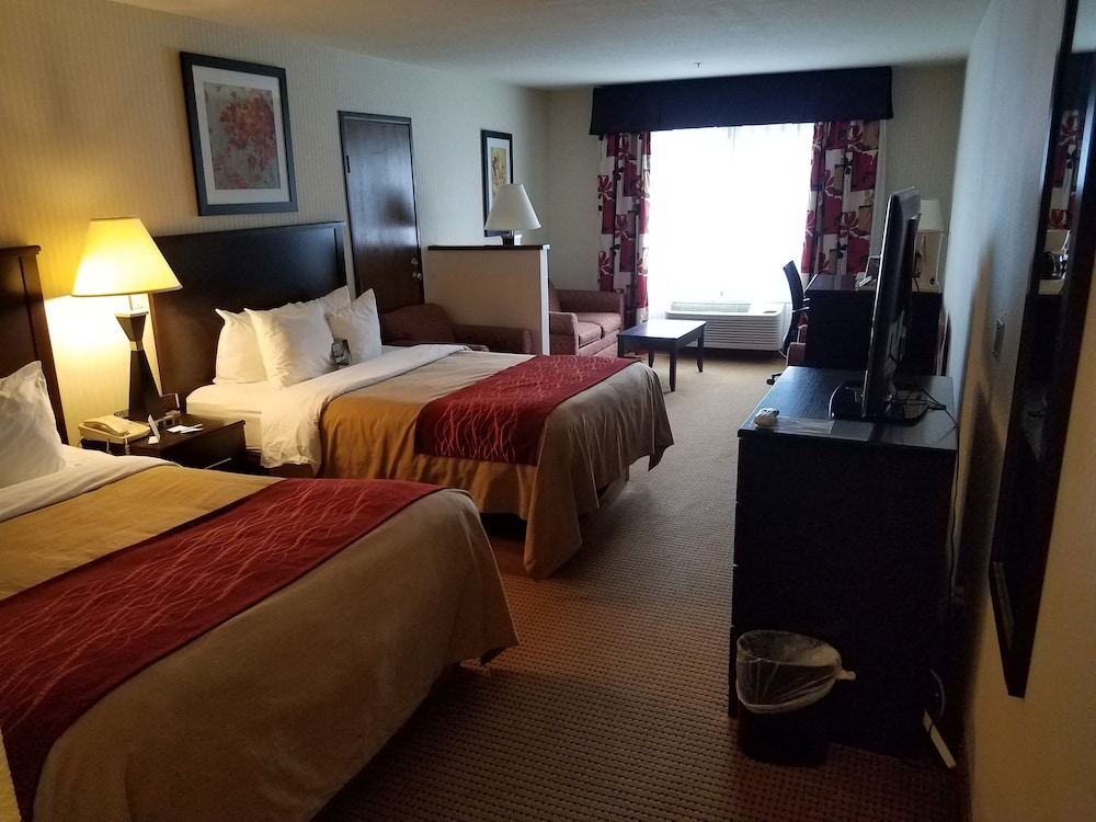 Suite, 2 Queen Beds, Non Smoking - Photo 2