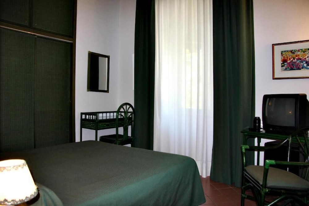 Standard Double or Twin Room (Internal View) - Photo 1