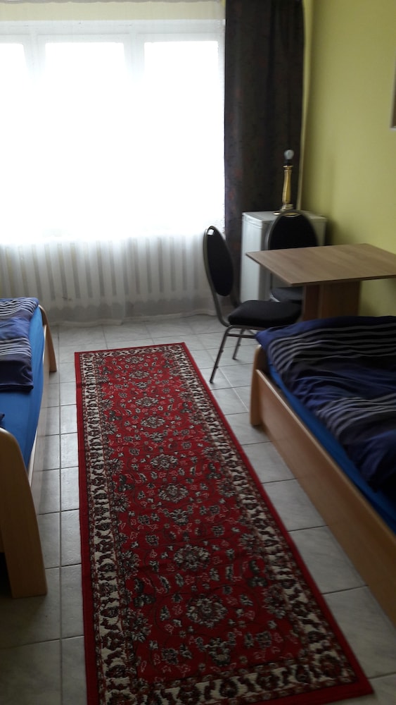 Basic Twin Room, 1 Bedroom photo 3