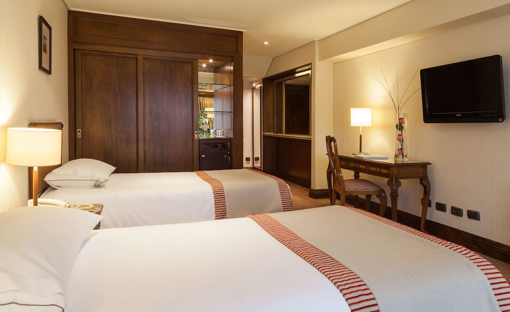Standard Twin Room - Photo 5